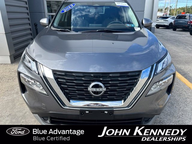 Used 2023 Nissan Rogue SV FWD image 3