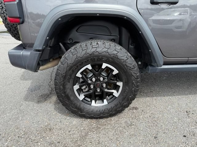 Used 2025 Jeep Wrangler Unlimited Rubicon AWD/4WD image 7