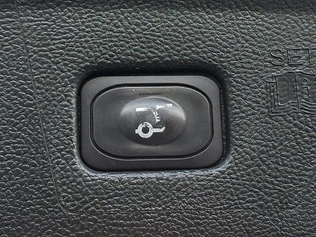 Certified 2020 Ford Edge ST w/ Equipment Group 401A image 30