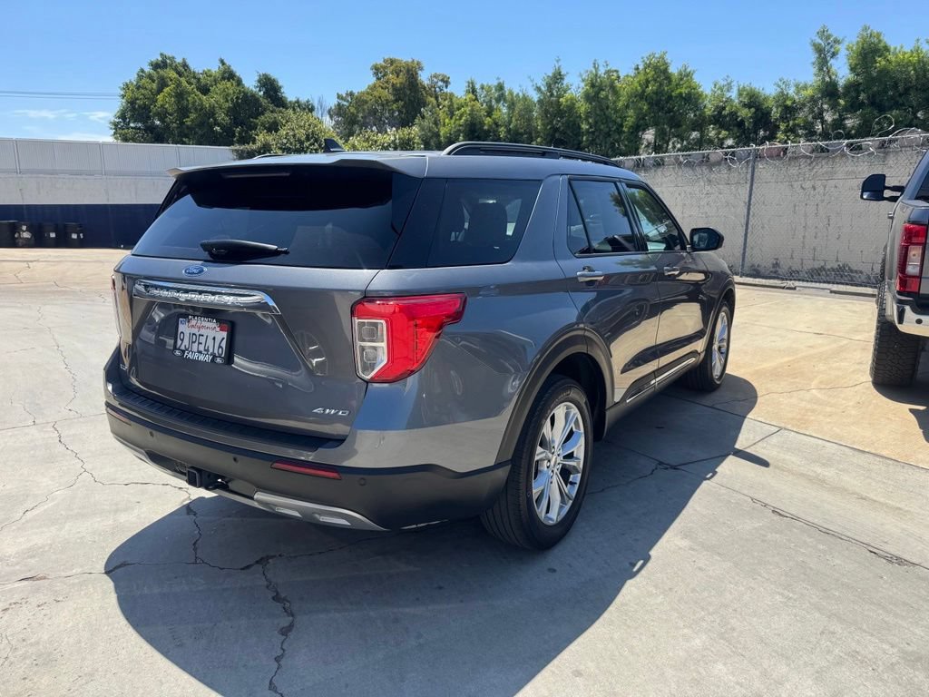 Certified 2023 Ford Explorer XLT w/ Equipment Group 202A AWD/4WD image 4