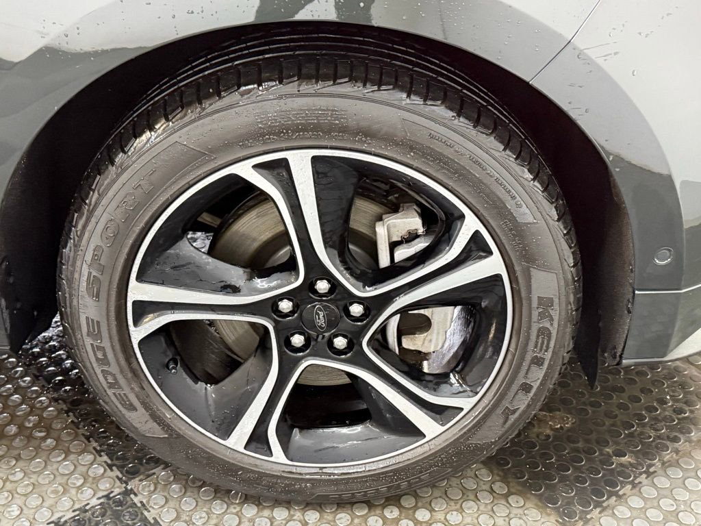 Certified 2022 Ford Edge ST w/ Equipment Group 401A image 29