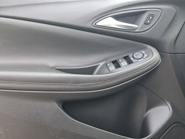 Used 2024 Buick Encore GX Sport Touring FWD image 16