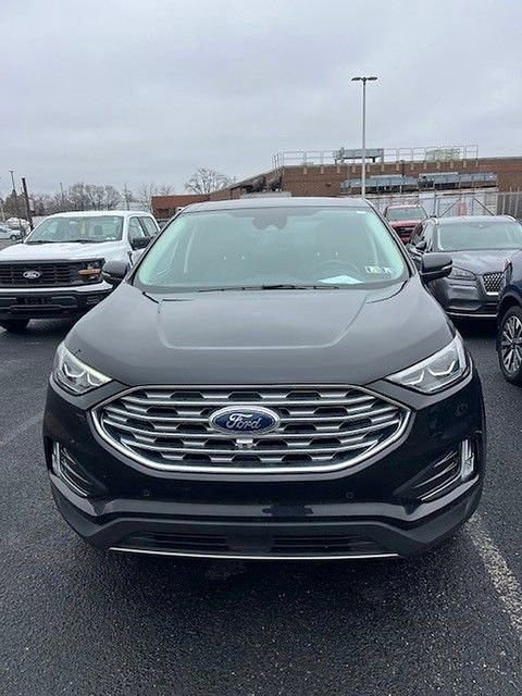 Certified 2022 Ford Edge Titanium w/ Equipment Group 301A image 2