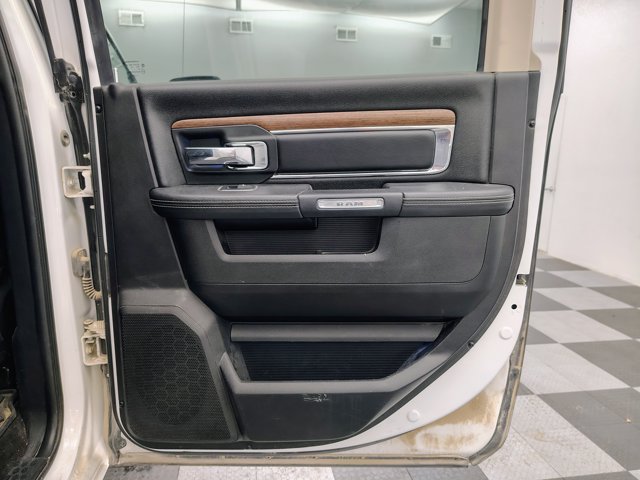 Used 2017 RAM 1500 Laramie w/ Convenience Group AWD/4WD image 16