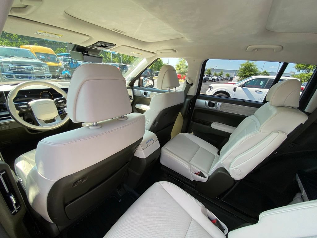 Used 2025 Hyundai Santa Fe Calligraphy AWD/4WD image 23
