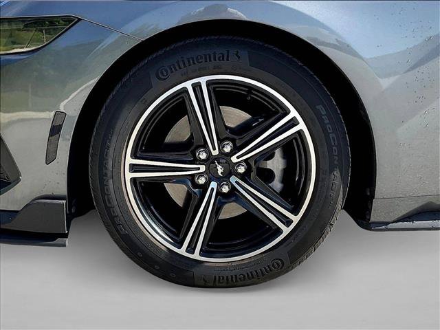 Certified 2025 Ford Mustang Coupe RWD image 10