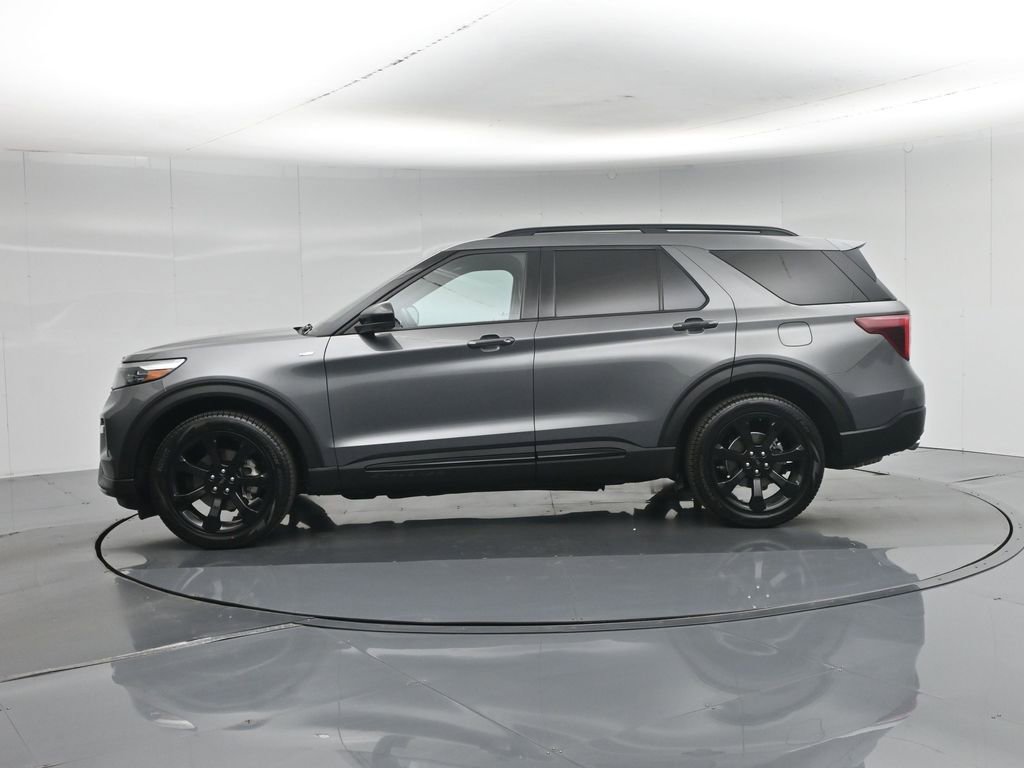 Certified 2023 Ford Explorer ST-Line w/ Class IV Trailer Tow Package RWD image 35