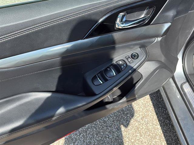 Used 2023 Nissan Maxima SL FWD image 9