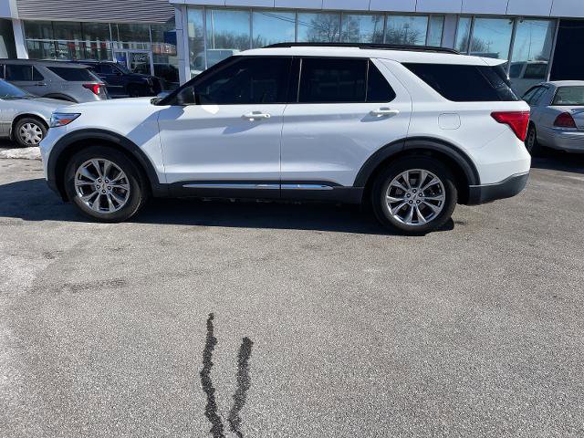 Certified 2021 Ford Explorer XLT w/ Equipment Group 202A image 2