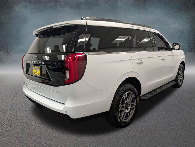 Certified 2025 Ford Expedition Active AWD/4WD image 4