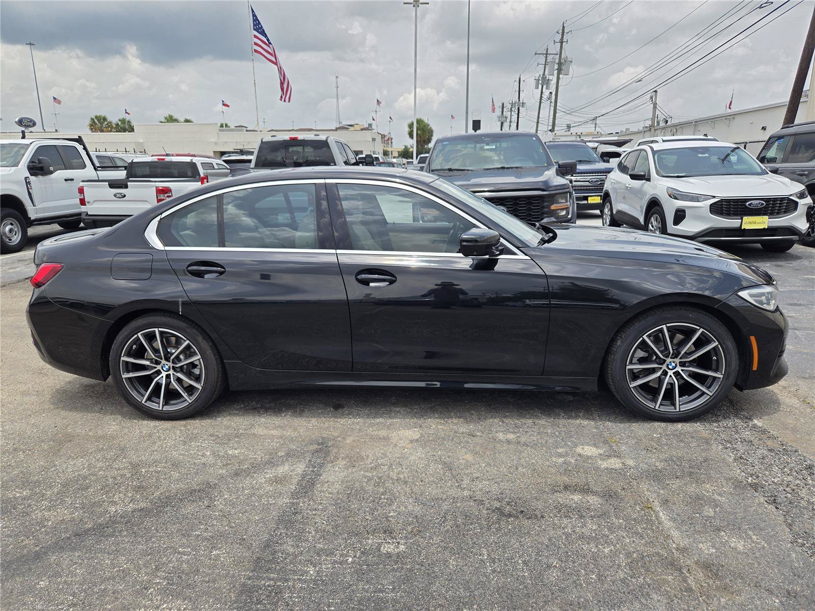 Used 2021 BMW 330i Sedan w/ Premium Package RWD image 4