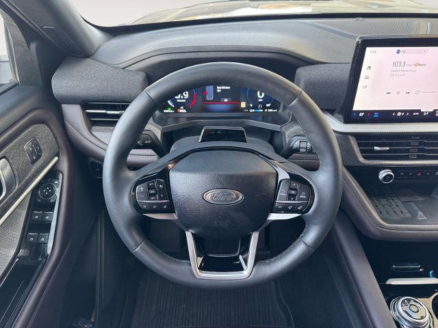 Certified 2025 Ford Explorer Platinum image 12