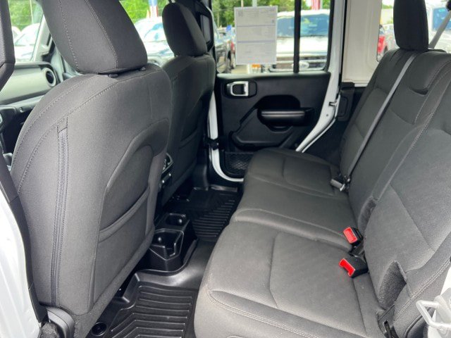 Used 2018 Jeep Wrangler Unlimited Sport S AWD/4WD image 24
