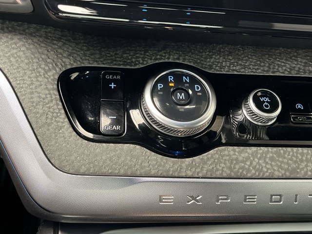 Certified 2025 Ford Expedition Tremor AWD/4WD image 30