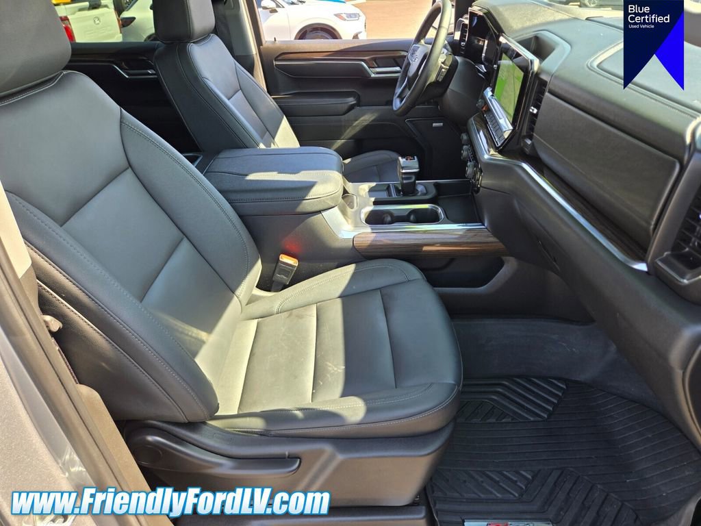 Used 2025 Chevrolet Silverado 1500 LT Trail Boss w/ Convenience Package II AWD/4WD image 16