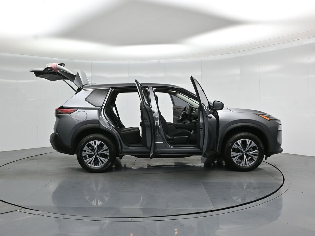 Used 2021 Nissan Rogue SV FWD image 5
