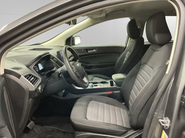 Certified 2022 Ford Edge SE w/ Black Appearance Package AWD/4WD image 9