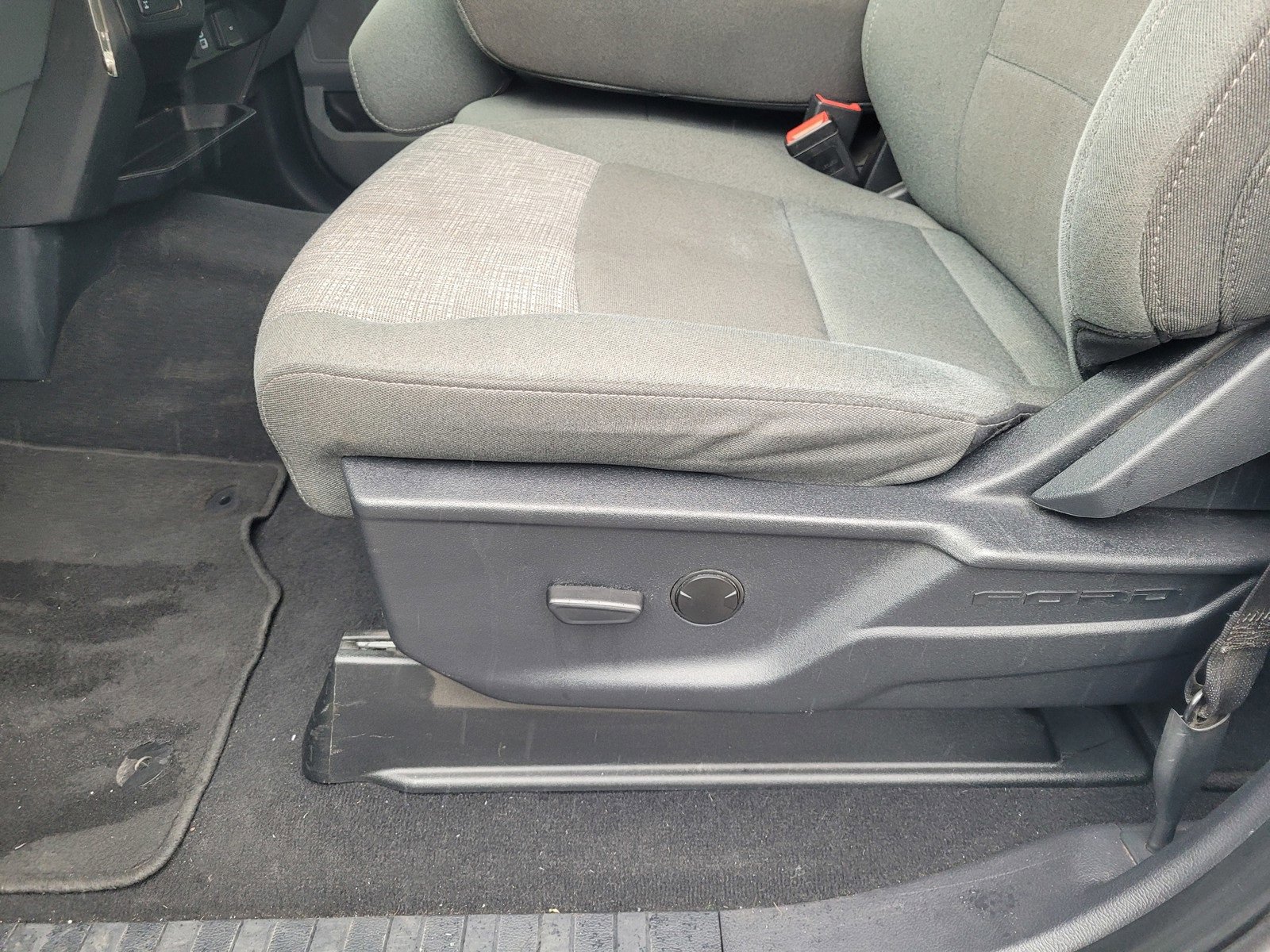 Certified 2024 Ford F250 XLT w/ FX4 Off-Road Package image 23