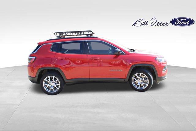 Used 2023 Jeep Compass Latitude image 6