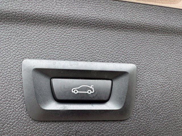Used 2023 BMW iX M60 w/ Executive Package AWD/4WD image 11