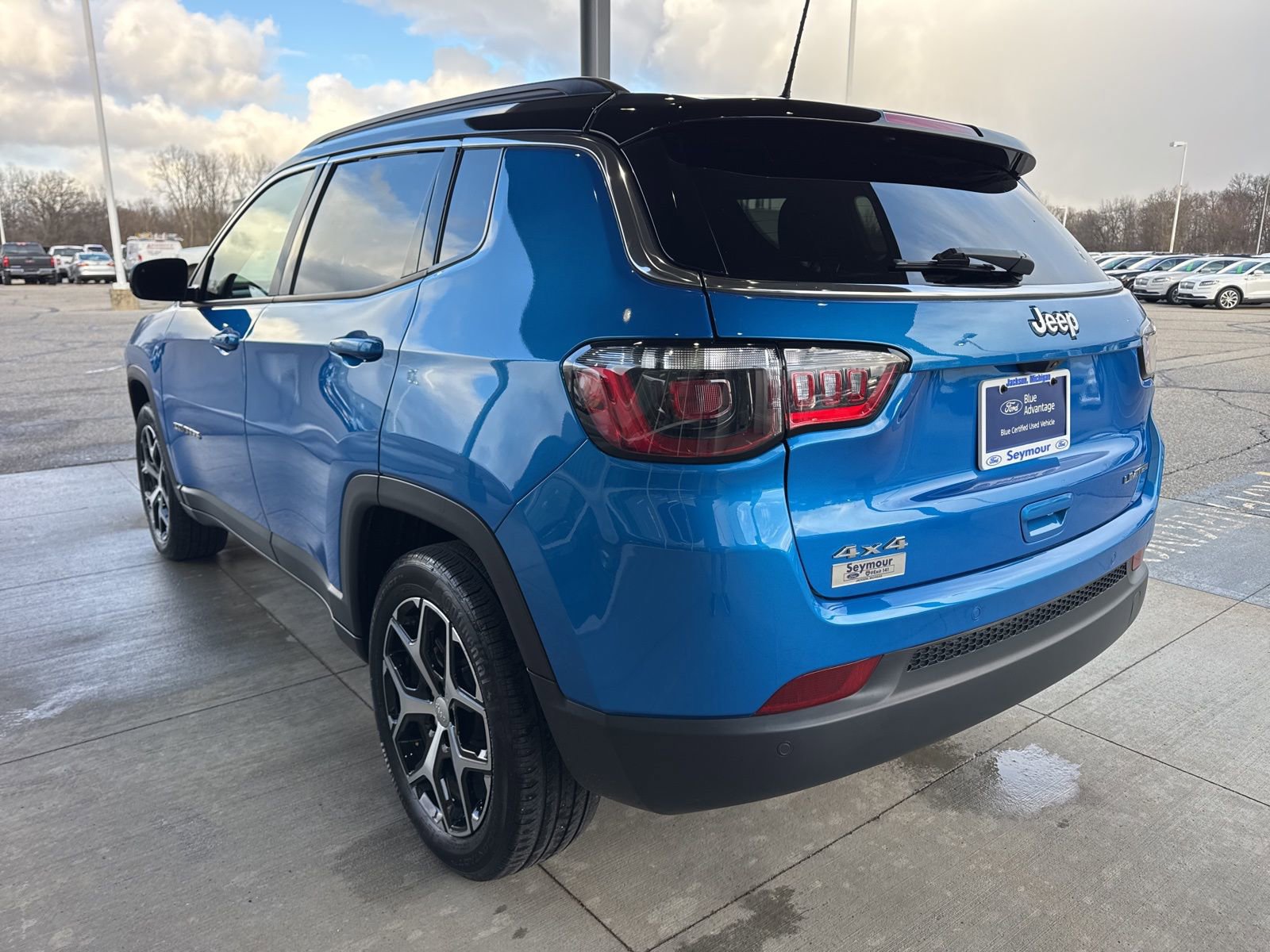 Used 2024 Jeep Compass Limited image 5