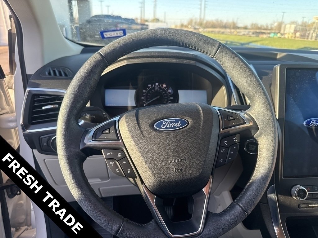 Certified 2022 Ford Edge Titanium image 9