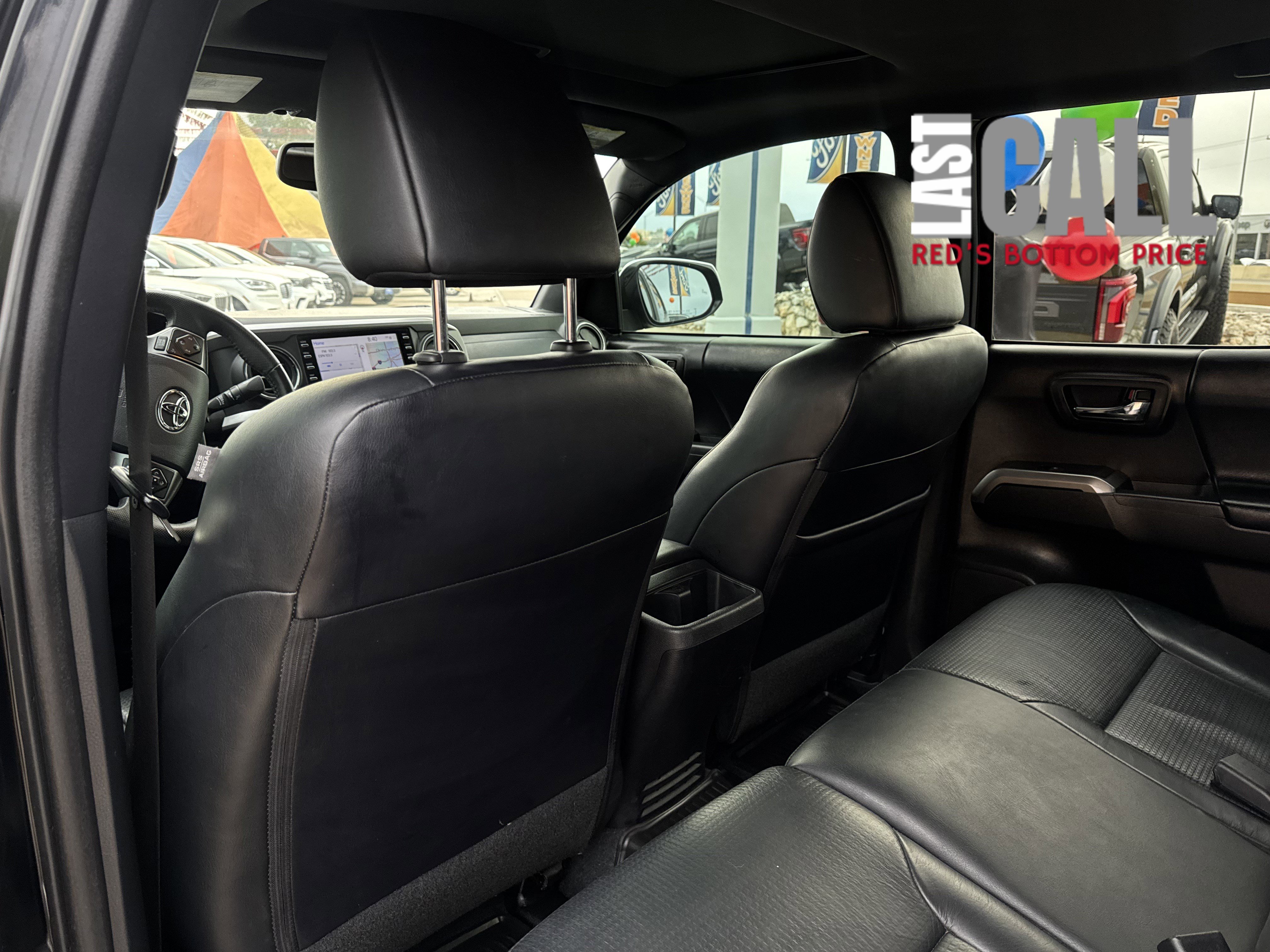 Used 2020 Toyota Tacoma Limited image 15