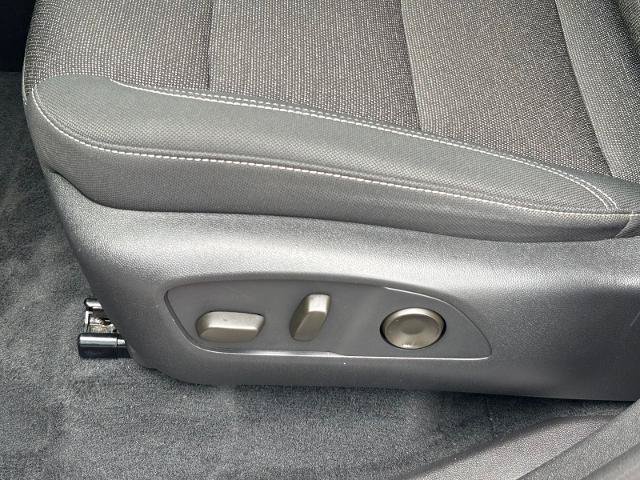 Used 2024 Chevrolet Traverse LT FWD image 15