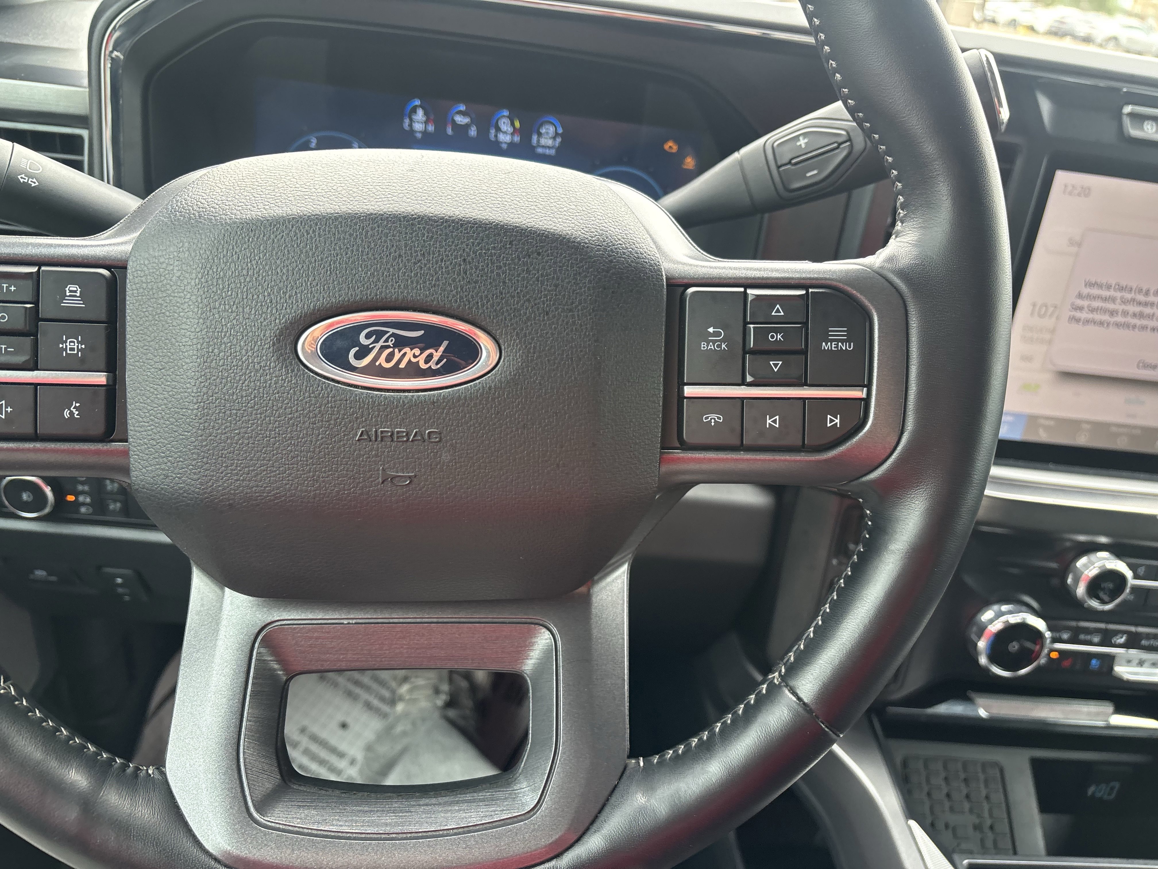 Certified 2024 Ford F250 Lariat w/ Lariat Ultimate Package AWD/4WD image 28