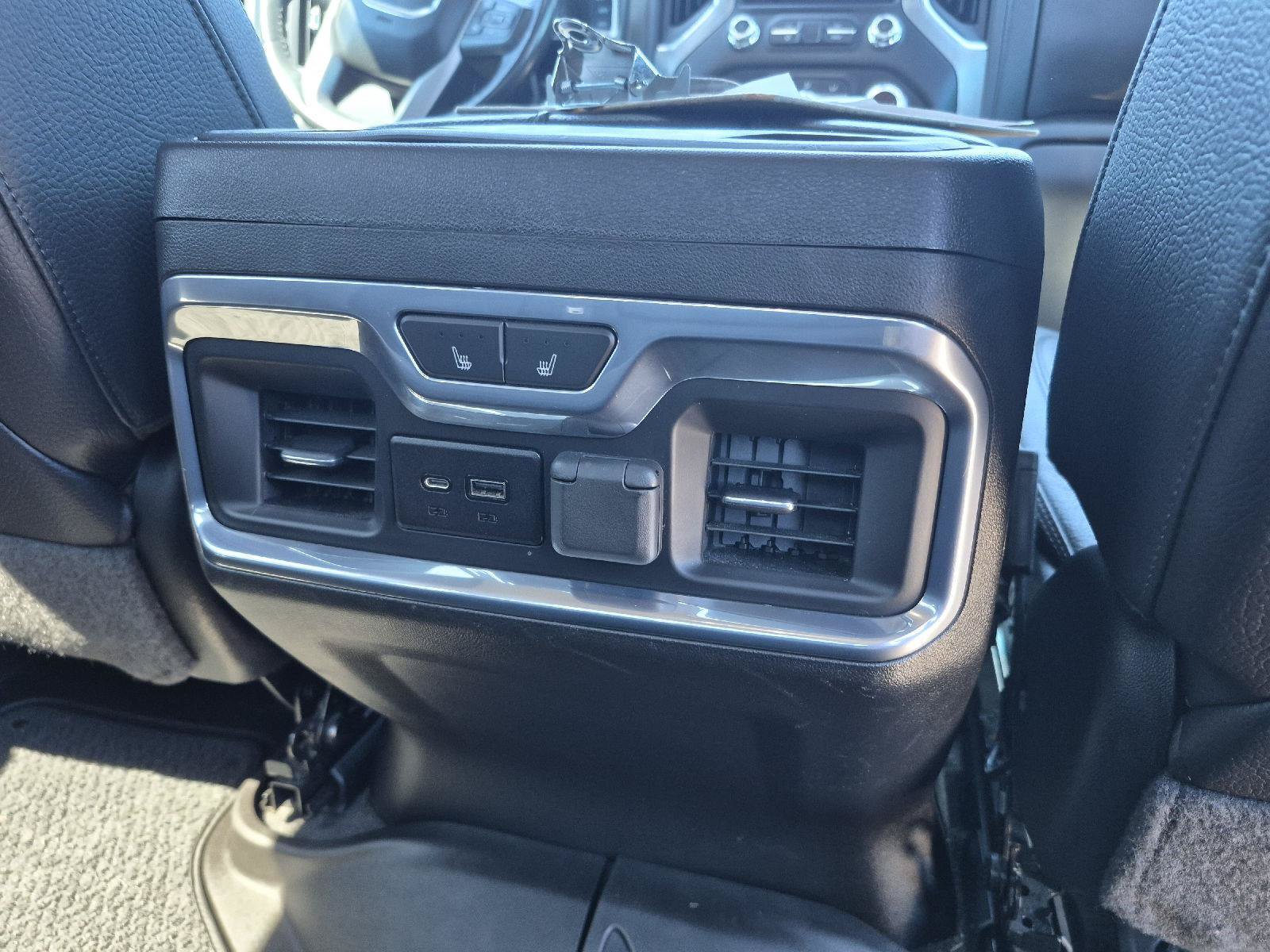 Used 2022 GMC Sierra 2500 Denali w/ Denali Black Diamond Edition AWD/4WD image 10