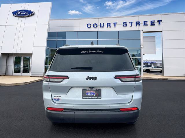 Used 2025 Jeep Grand Cherokee L Altitude AWD/4WD image 6
