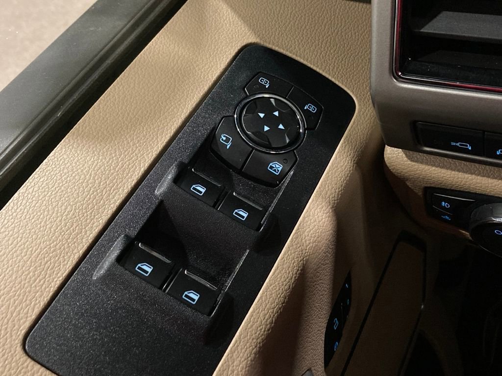 Certified 2019 Ford F150 Lariat w/ Equipment Group 501A Mid image 27