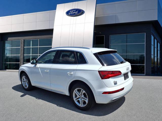 Used 2019 Audi Q5 2.0T Premium w/ Convenience Package AWD/4WD image 3