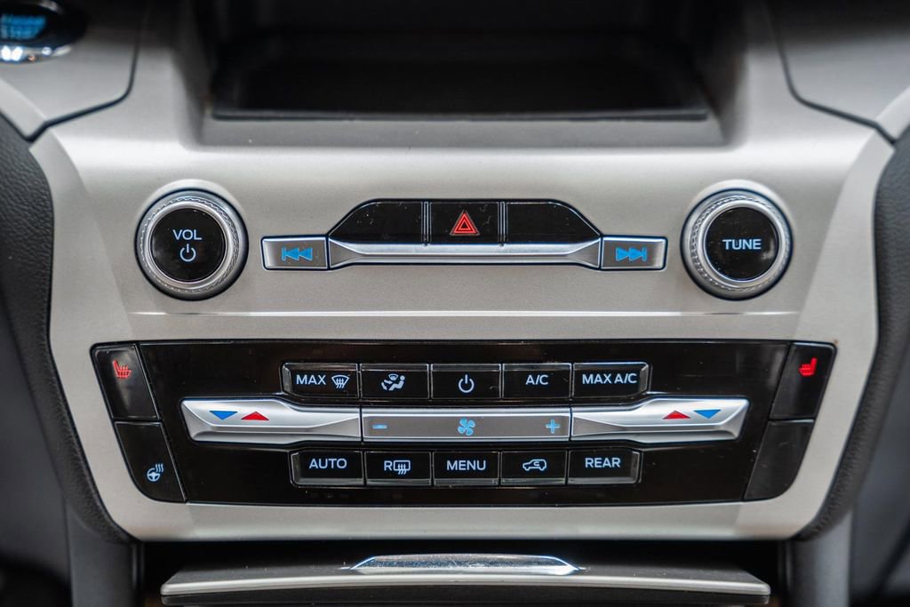 Certified 2021 Ford Explorer XLT w/ Equipment Group 202A image 24