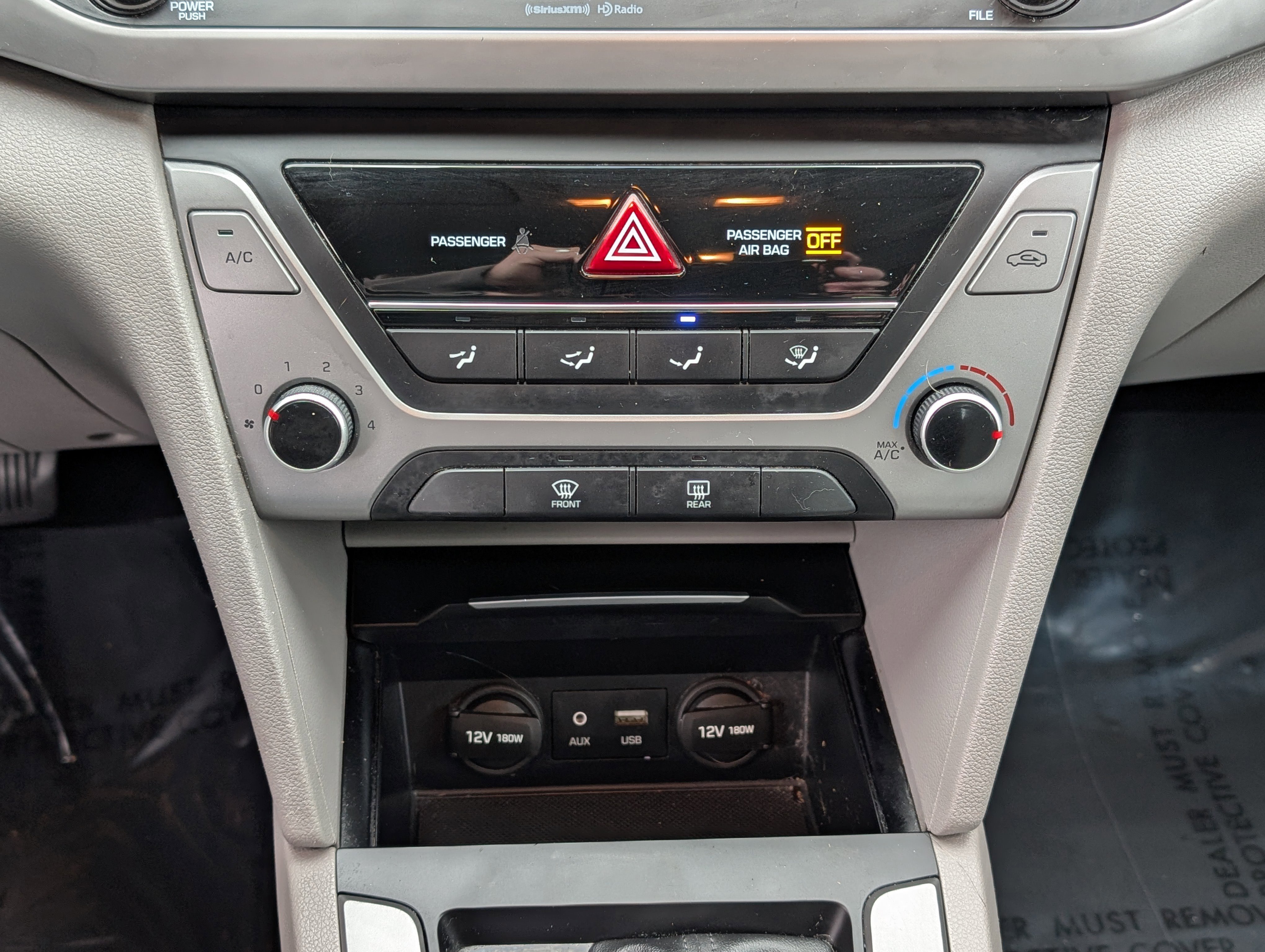 Used 2017 Hyundai Elantra SE image 21