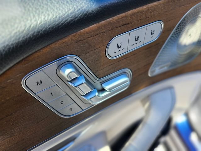 Used 2021 Mercedes-Benz GLS 450 4MATIC image 18