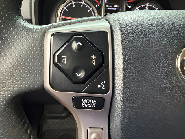 Used 2022 Toyota 4Runner Limited AWD/4WD image 19