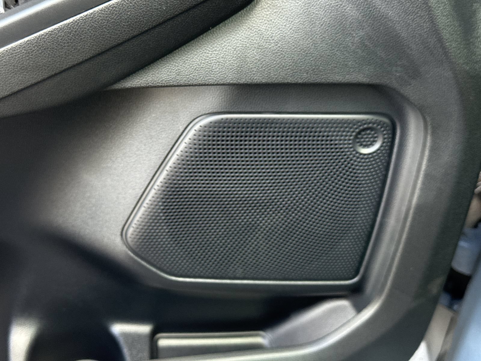 Certified 2025 Ford Escape Platinum FWD image 23