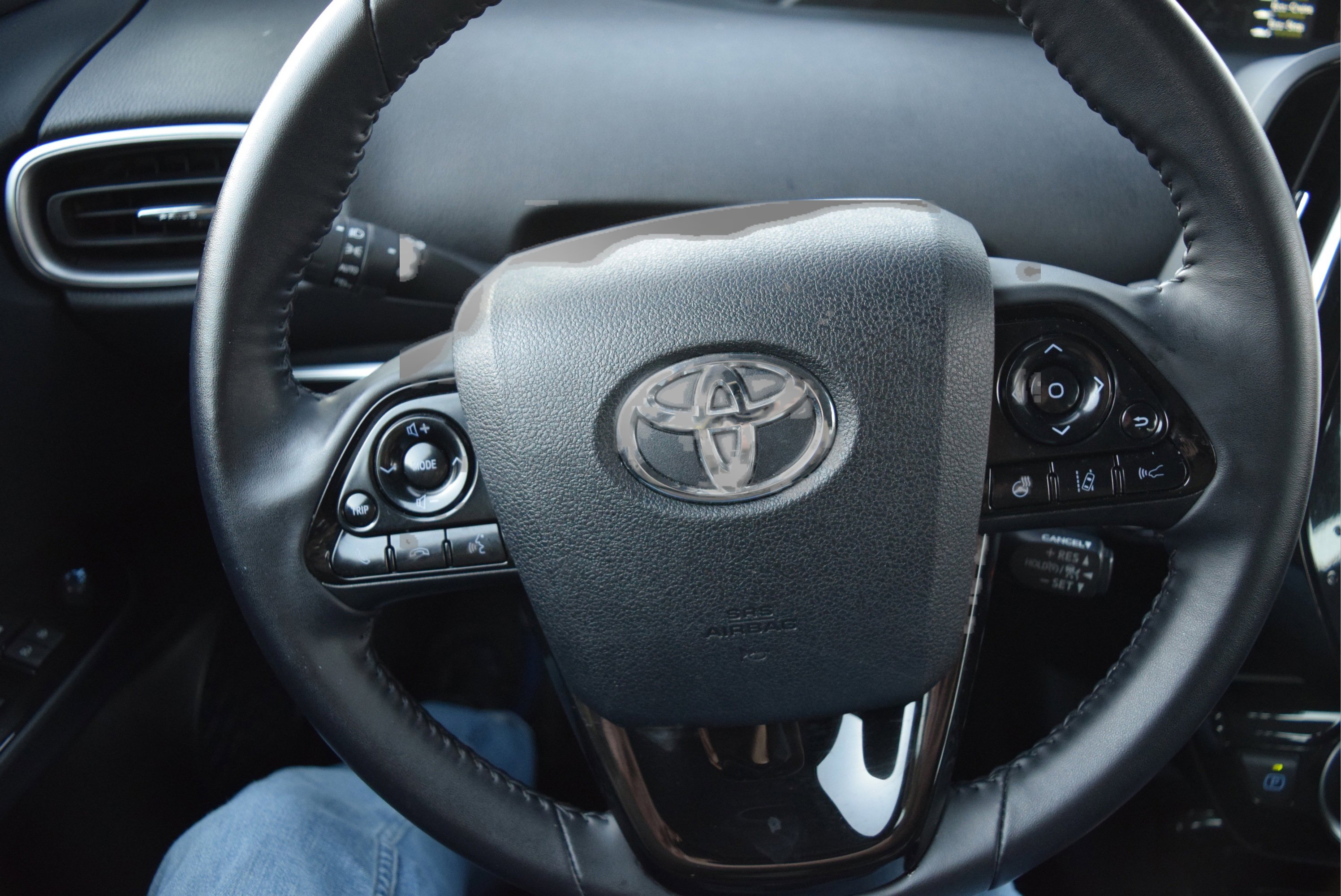 Used 2021 Toyota Prius Prime Limited image 10