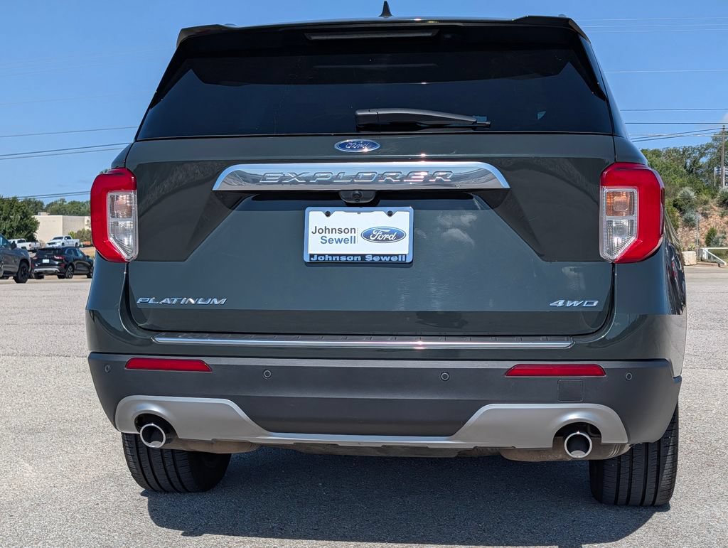 Certified 2022 Ford Explorer Platinum w/ Technology Package AWD/4WD image 6