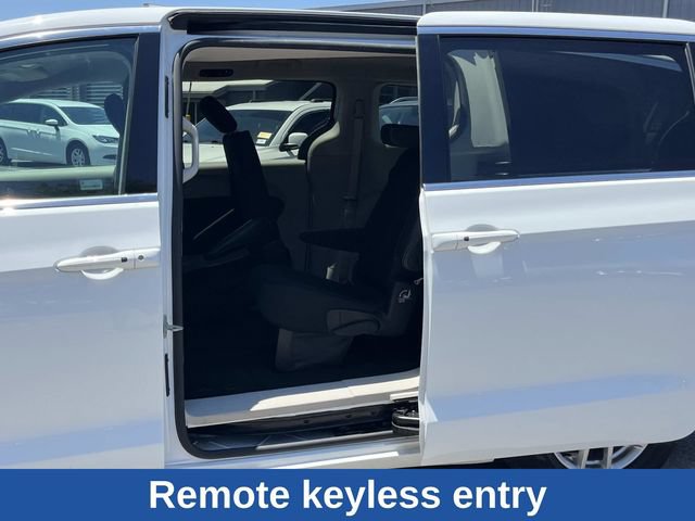 Used 2023 Chrysler Voyager LX FWD image 22