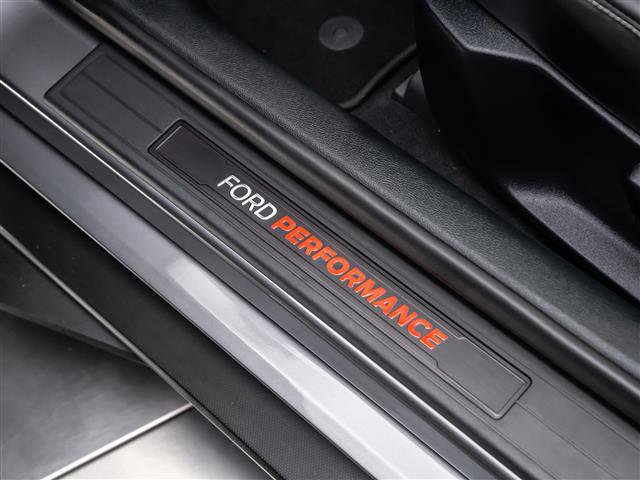 Certified 2021 Ford Mustang Shelby GT500 w/ Carbon Fiber Track Pack image 35