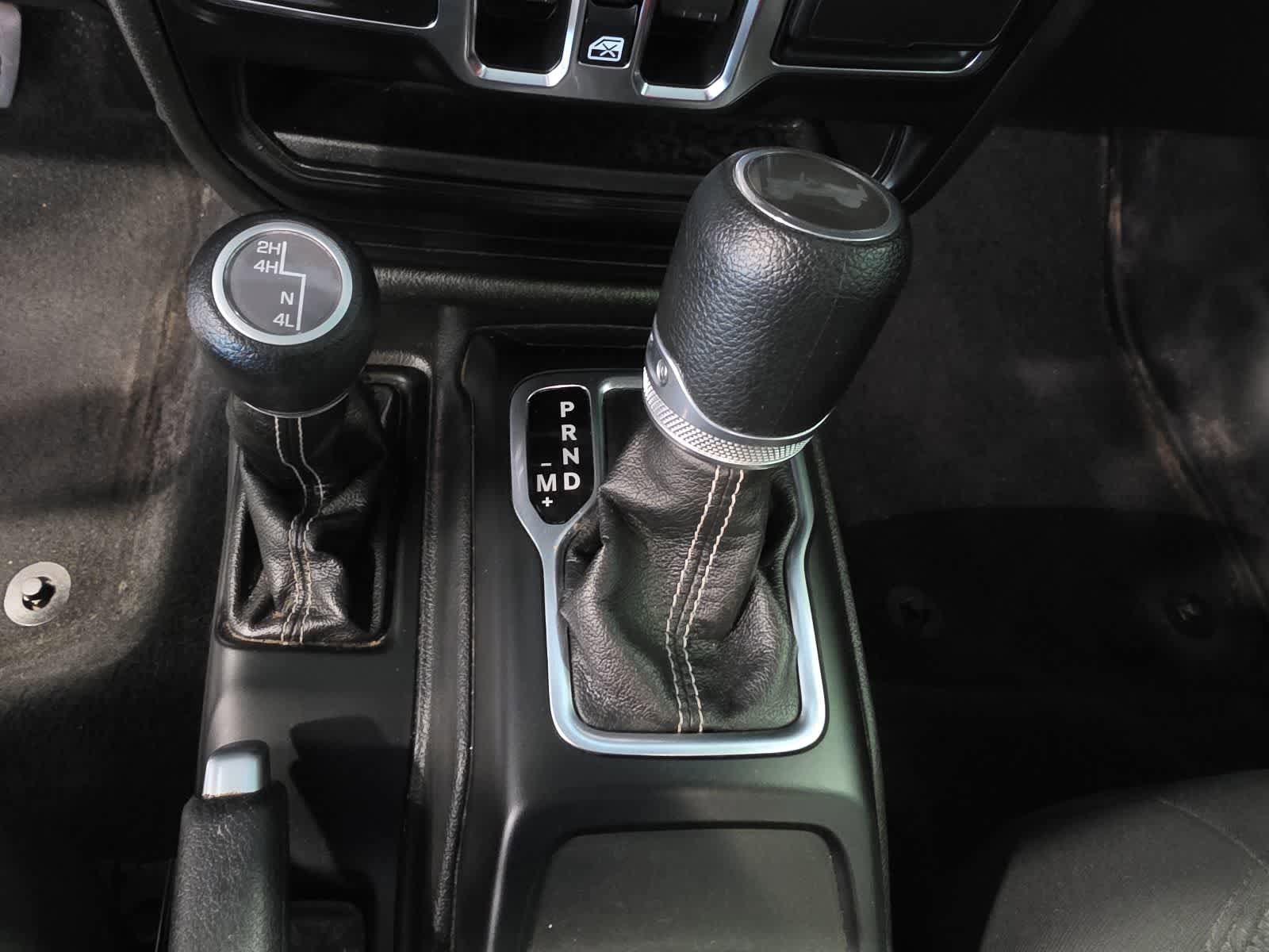 Used 2023 Jeep Wrangler Unlimited Sahara AWD/4WD image 20