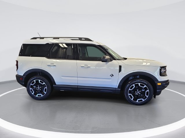 Certified 2023 Ford Bronco Sport Outer Banks AWD/4WD image 2