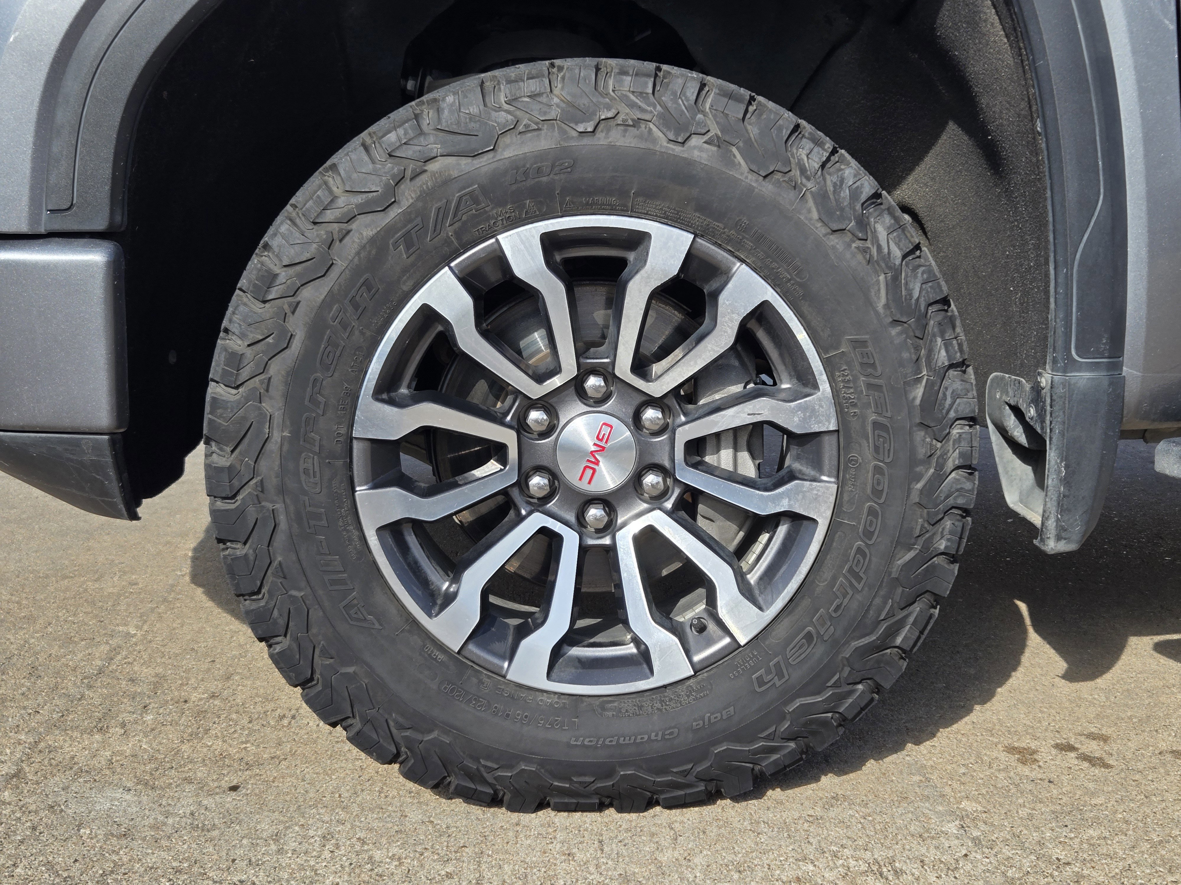 Used 2021 GMC Sierra 1500 AT4 w/ AT4 Premium Package image 7