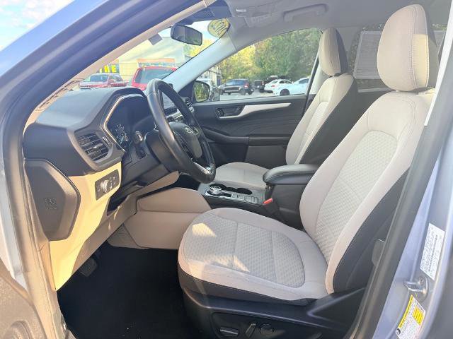 Certified 2022 Ford Escape SE w/ SE Sport Appearance Package image 27