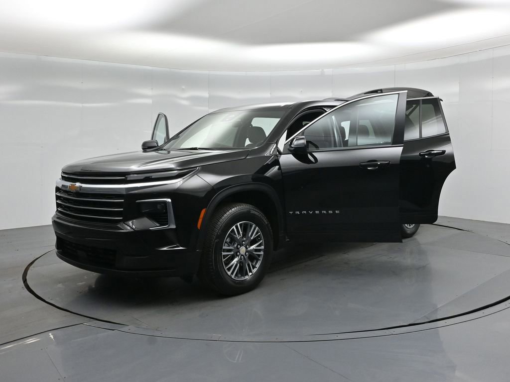 Used 2024 Chevrolet Traverse LT image 48