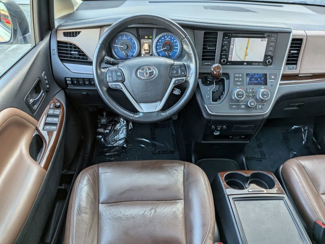 Used 2020 Toyota Sienna Limited Premium image 34