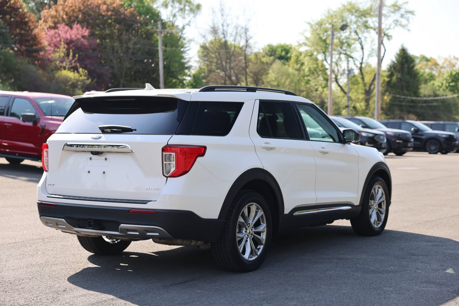 Certified 2024 Ford Explorer XLT w/ Equipment Group 202A AWD/4WD image 5