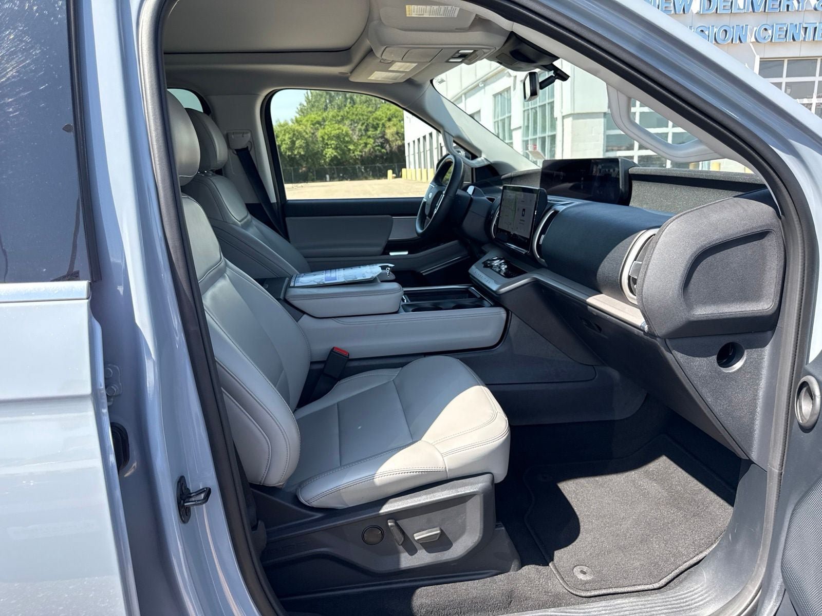 Certified 2025 Ford Expedition Active AWD/4WD image 45